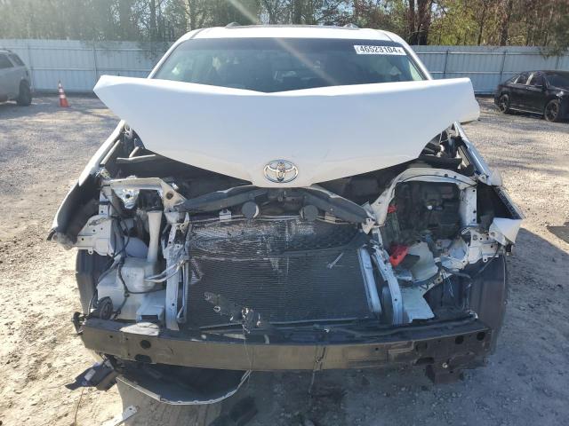 Photo 5 from auction – 2017 TOYOTA SIENNA SE with VIN 5TDXZ3DC3HS796195
