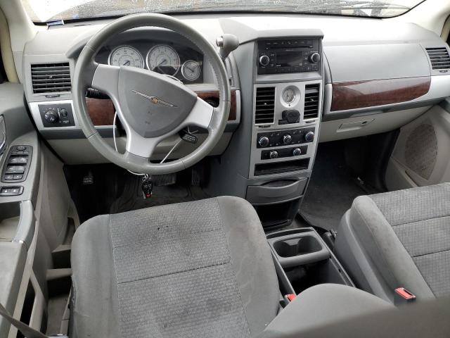 Photo 8 from auction – 2010 CHRYSLER TOWN & COU with VIN 2A4RR5D10AR359461