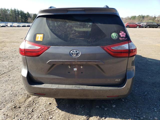 Photo 6 from auction – 2017 TOYOTA SIENNA XLE with VIN 5TDYZ3DC2HS897622