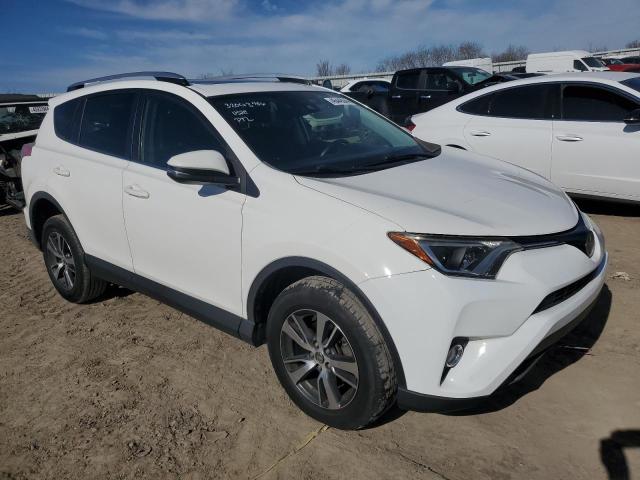 Photo 4 from auction – 2017 TOYOTA RAV4 XLE with VIN JTMWFREV2HJ113276