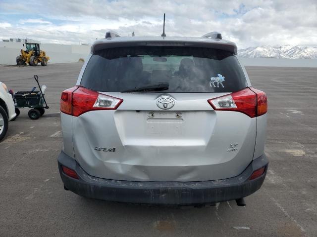 Photo 6 from auction – 2015 TOYOTA RAV4 LE with VIN JTMBFREVXFJ015835
