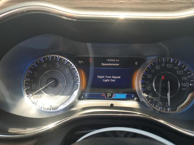 Photo 9 from auction – 2015 CHRYSLER 200 C with VIN 1C3CCCCG2FN647515