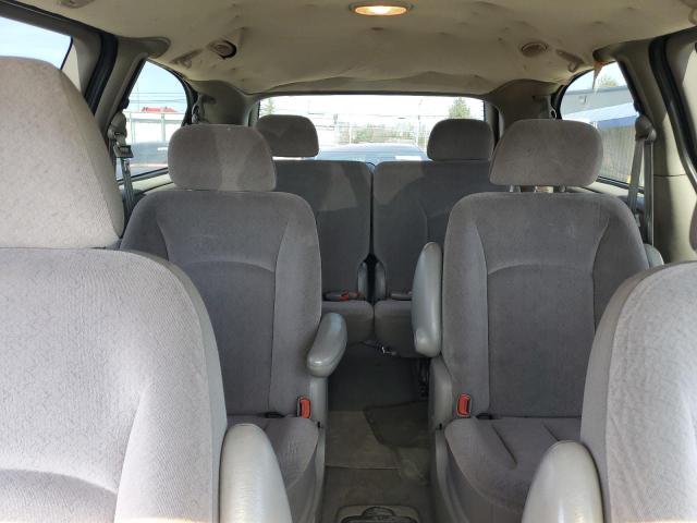 Photo 10 from auction – 2002 CHRYSLER TOWN & COU with VIN 2C8GP34342R569490