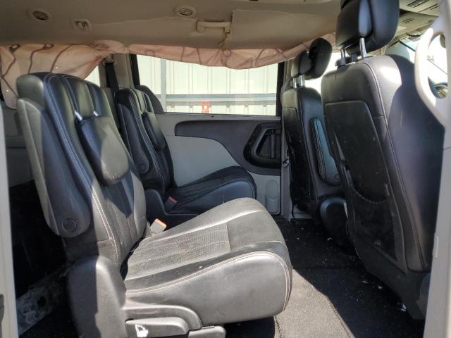 Photo 10 from auction – 2013 CHRYSLER TOWN & COU with VIN 2C4RC1CG3DR663720