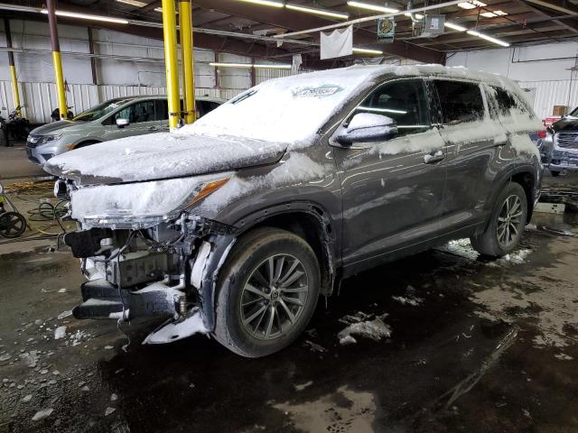 TOYOTA HIGHLANDER 2019 with VIN 5TDJZRFH0KS626613 - Photo from auction