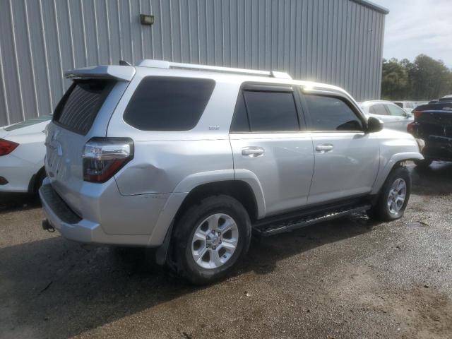 Zdjęcie 3 z aukcji – 2016 TOYOTA 4RUNNER SR z VIN JTEBU5JR4G5281185
