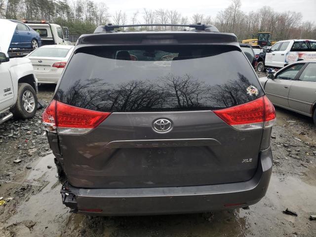 Photo 6 from auction – 2013 TOYOTA SIENNA XLE with VIN 5TDYK3DC8DS321984