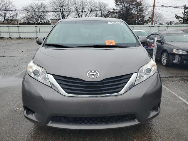 Photo 5 from auction – 2012 TOYOTA SIENNA LE with VIN 5TDKK3DC8CS197669
