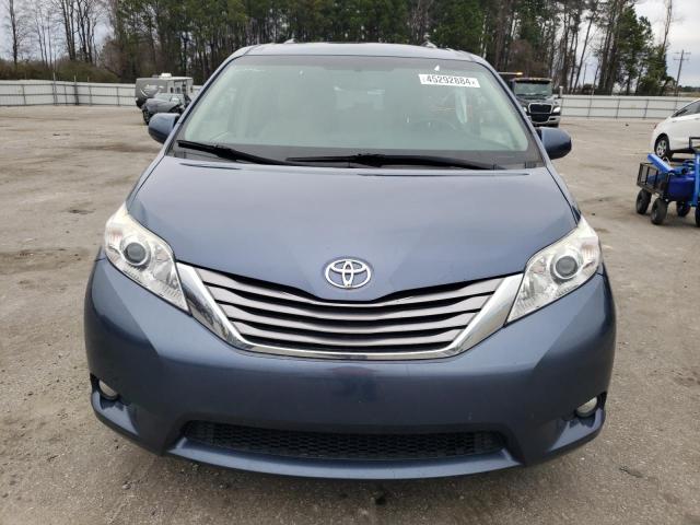 Photo 5 from auction – 2017 TOYOTA SIENNA XLE with VIN 5TDYZ3DC5HS787213