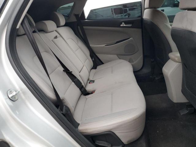 Photo 11 from auction – 2019 HYUNDAI TUCSON SE with VIN KM8J23A42KU968710
