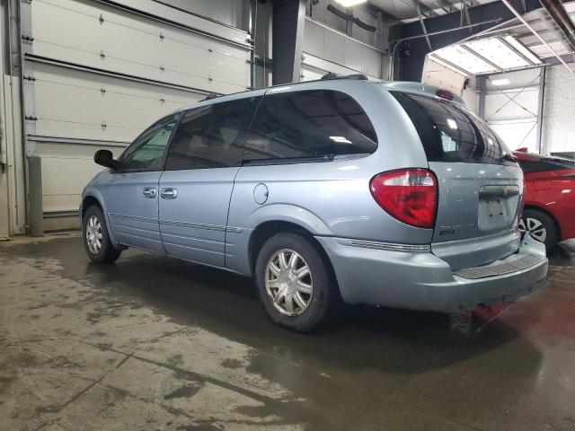 Photo 2 from auction – 2005 CHRYSLER TOWN & COU with VIN 2C4GP54L85R158370