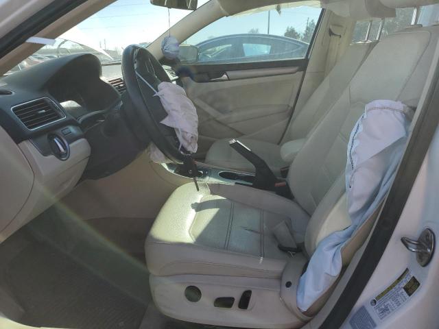 Photo 7 from auction – 2015 VOLKSWAGEN PASSAT SE with VIN 1VWBS7A34FC030255