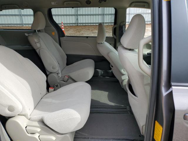 Photo 10 from auction – 2012 TOYOTA SIENNA LE with VIN 5TDKK3DC2CS199000