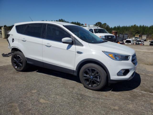 Photo 4 from auction – 2017 FORD ESCAPE SE with VIN 1FMCU0GD9HUC18237