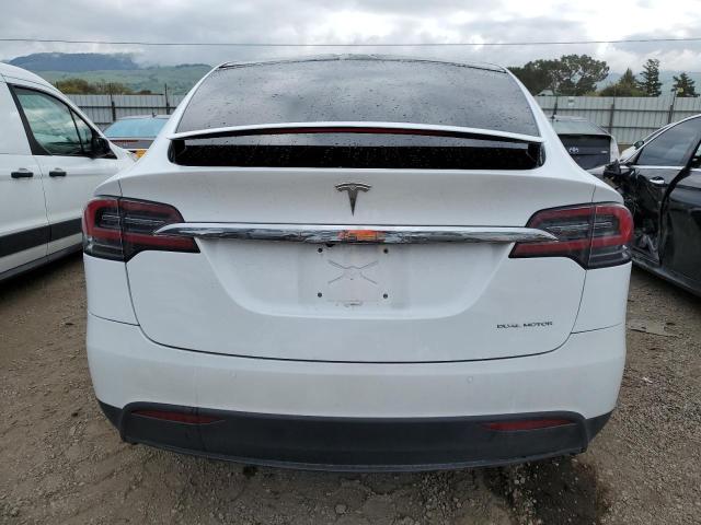 Photo 6 from auction – 2020 TESLA MODEL X with VIN 5YJXCAE21LF305597