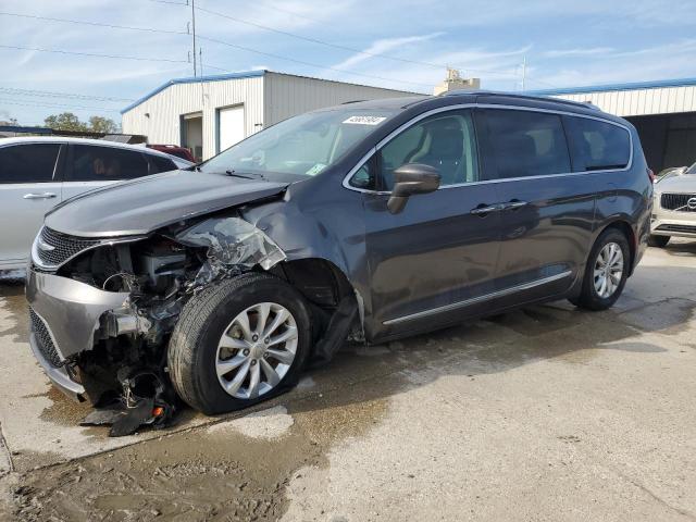 CHRYSLER PACIFICA T 2018 with VIN 2C4RC1BG7JR142741 - Photo from auction