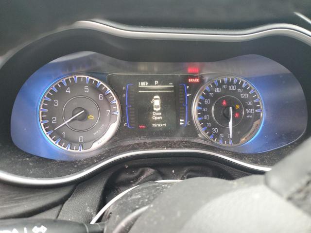 Photo 9 from auction – 2015 CHRYSLER 200 LIMITE with VIN 1C3CCCAB6FN689841
