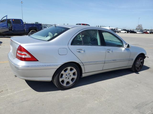 Photo 3 from auction – 2005 MERCEDES-BENZ C 240 with VIN WDBRF61J45F572305