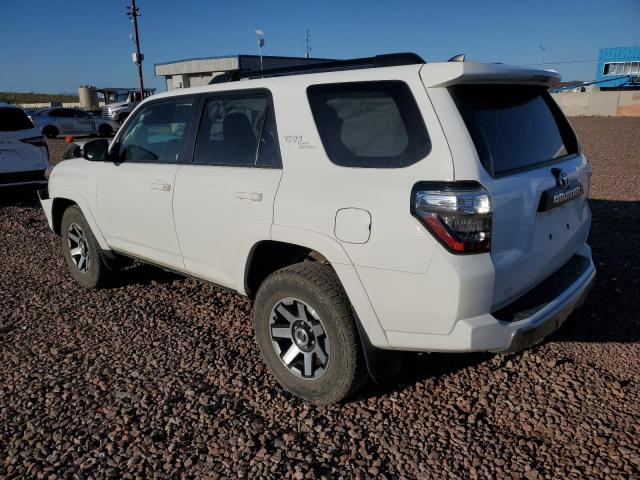 Photo 2 from auction – 2020 TOYOTA 4RUNNER SR with VIN JTEBU5JRXL5817213