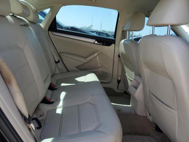 Photo 10 from auction – 2015 VOLKSWAGEN PASSAT S with VIN 1VWAT7A32FC101204