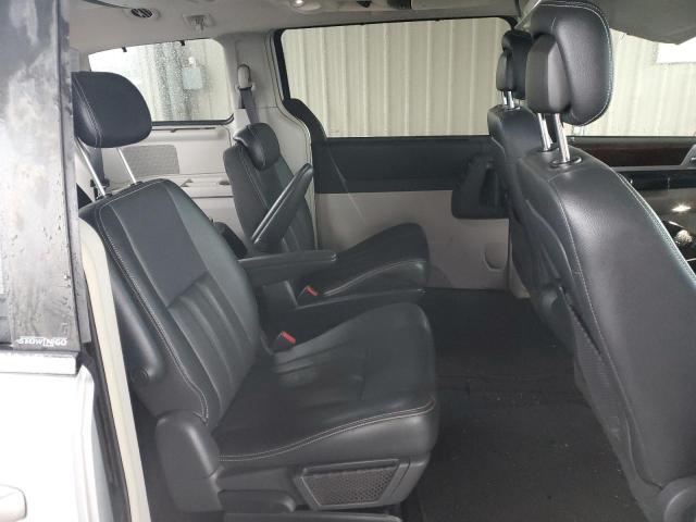 Photo 10 from auction – 2010 CHRYSLER TOWN & COU with VIN 2A4RR8D10AR393496