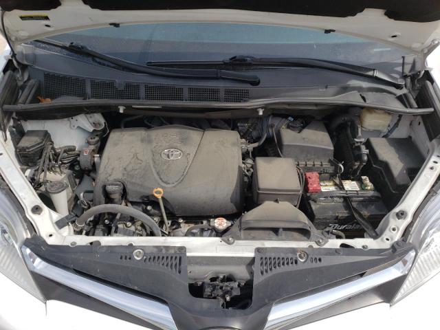Photo 12 from auction – 2018 TOYOTA SIENNA LE with VIN 5TDKZ3DC4JS958464