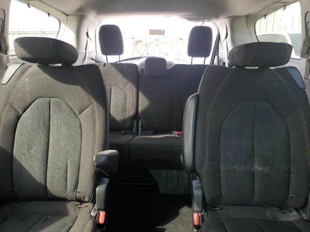 Photo 10 from auction – 2017 CHRYSLER PACIFICA T with VIN 2C4RC1BG6HR768260