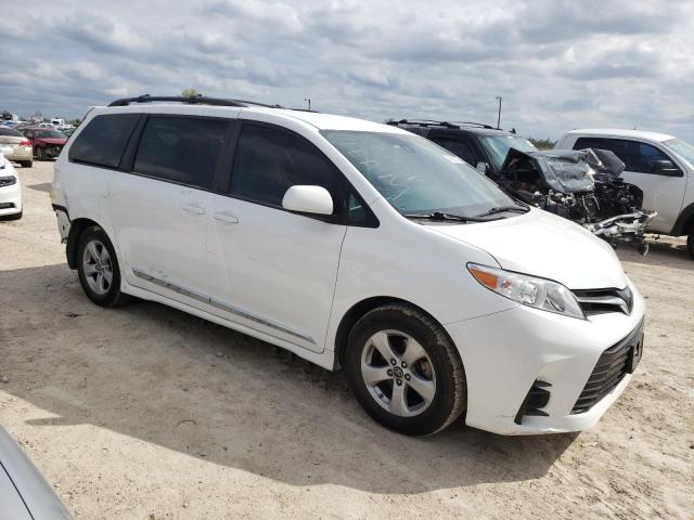 Photo 4 from auction – 2018 TOYOTA SIENNA LE with VIN 5TDKZ3DC4JS958464