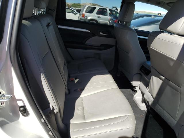 Photo 10 from auction – 2018 TOYOTA HIGHLANDER with VIN 5TDJGRFH2JS046770