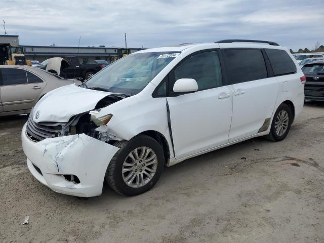TOYOTA SIENNA XLE 2011 with VIN 5TDYK3DC4BS086089 - Photo from auction