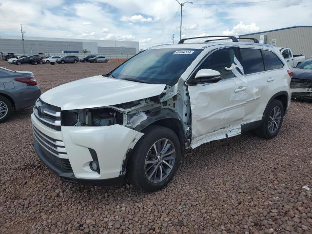 TOYOTA HIGHLANDER 2019 with VIN 5TDKZRFH9KS311328 - Photo from auction