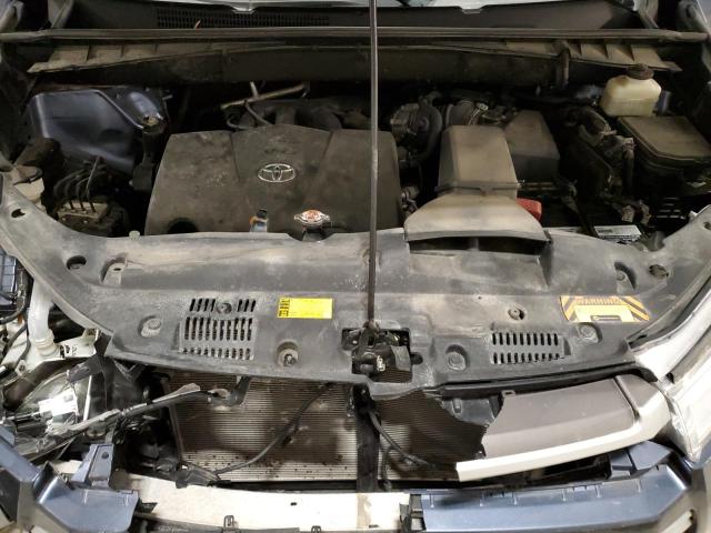 Photo 12 from auction – 2018 TOYOTA HIGHLANDER with VIN 5TDJZRFH0JS824428