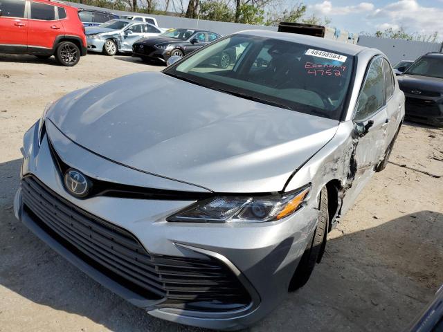 TOYOTA CAMRY LE 2021 with VIN 4T1C31AK5MU024752 - Photo from auction