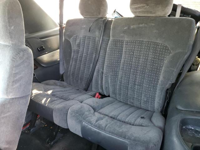 Photo 10 from auction – 2002 CHEVROLET BLAZER with VIN 1GNCS18W62K126545