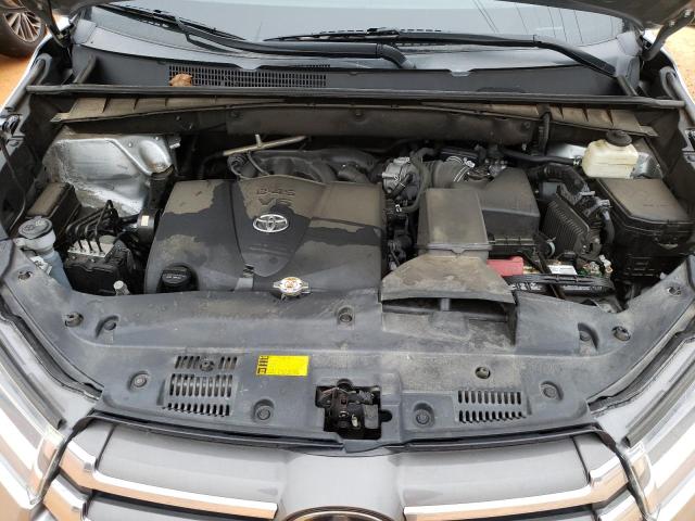 Photo 12 from auction – 2018 TOYOTA HIGHLANDER with VIN 5TDDZRFH4JS898321