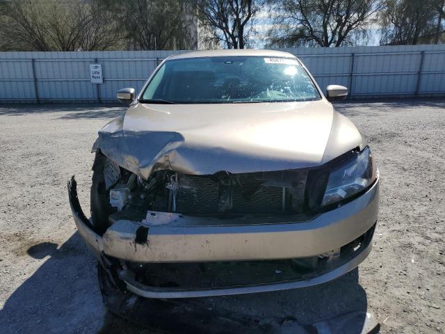 Photo 5 from auction – 2015 VOLKSWAGEN PASSAT S with VIN 1VWAT7A34FC097303