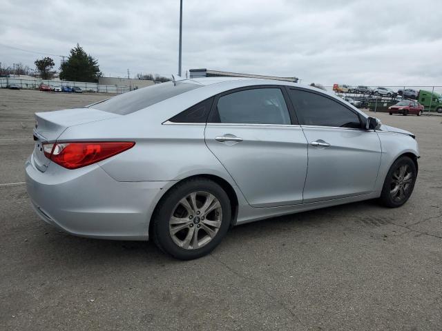 Photo 3 from auction – 2011 HYUNDAI SONATA SE with VIN 5NPEC4AC8BH125279