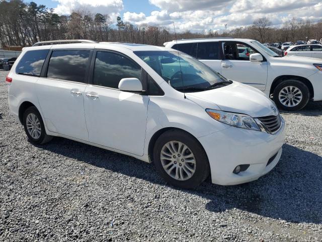 Photo 4 from auction – 2013 TOYOTA SIENNA XLE with VIN 5TDYK3DC6DS324382