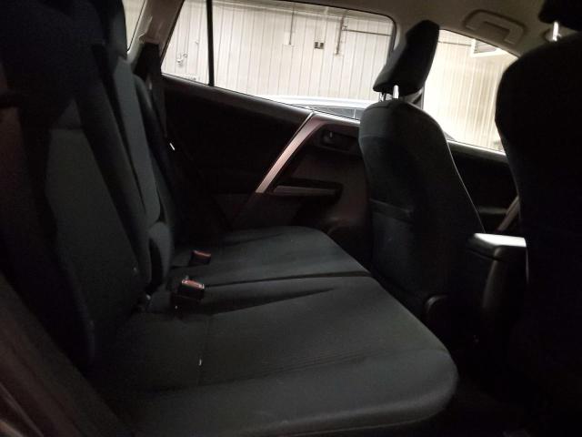 Photo 10 from auction – 2018 TOYOTA RAV4 LE with VIN JTMBFREV7JJ213748