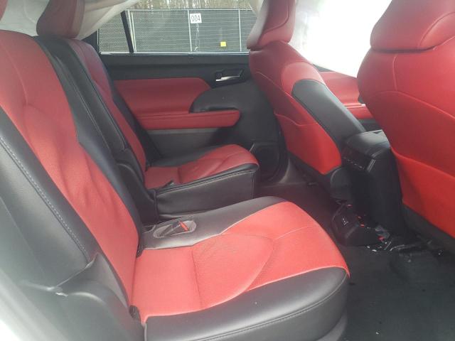 Photo 11 from auction – 2022 TOYOTA HIGHLANDER with VIN 5TDLZRBH2NS197705