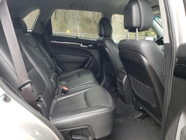 Photo 11 from auction – 2015 KIA SORENTO LX with VIN 5XYKTCA67FG652914