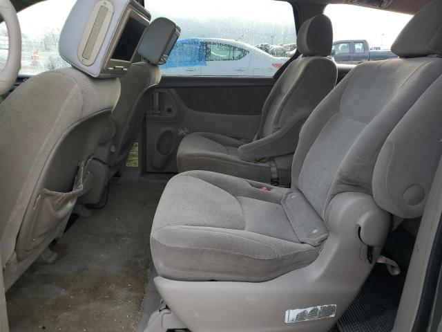 Photo 11 from auction – 2005 TOYOTA SIENNA CE with VIN 5TDZA23C55S233107