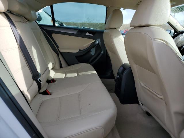 Photo 10 from auction – 2014 VOLKSWAGEN JETTA TDI with VIN 3VWLL7AJ4EM387464
