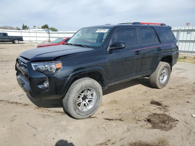 TOYOTA 4RUNNER SR 2022 with VIN JTEMU5JR1N6086662 - Photo from auction