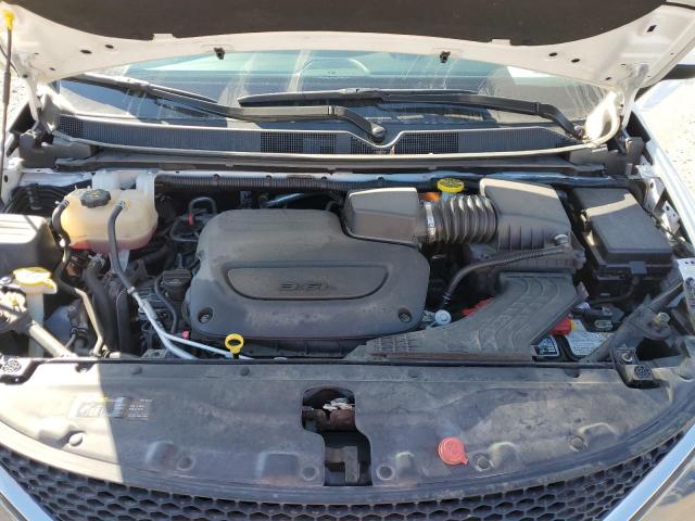 Photo 12 from auction – 2021 CHRYSLER VOYAGER LX with VIN 2C4RC1DG6MR538984
