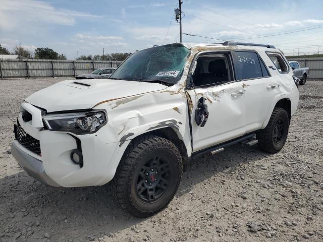 TOYOTA 4RUNNER SR 2019 with VIN JTEBU5JR8K5630616 - Photo from auction