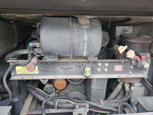 Photo 7 from auction – 2003 FREIGHTLINER CHASSIS X with VIN 4UZAAHBS93CM32051
