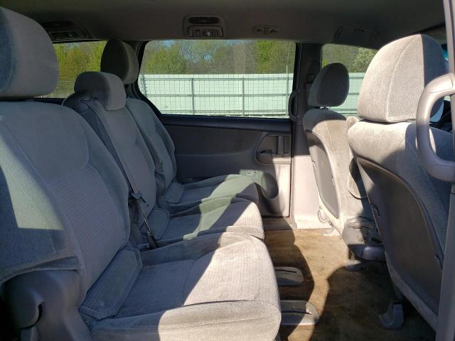 Photo 11 from auction – 2010 TOYOTA SIENNA CE with VIN 5TDKK4CC8AS308287