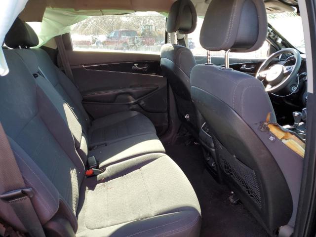 Photo 11 from auction – 2016 KIA SORENTO LX with VIN 5XYPGDA51GG025604