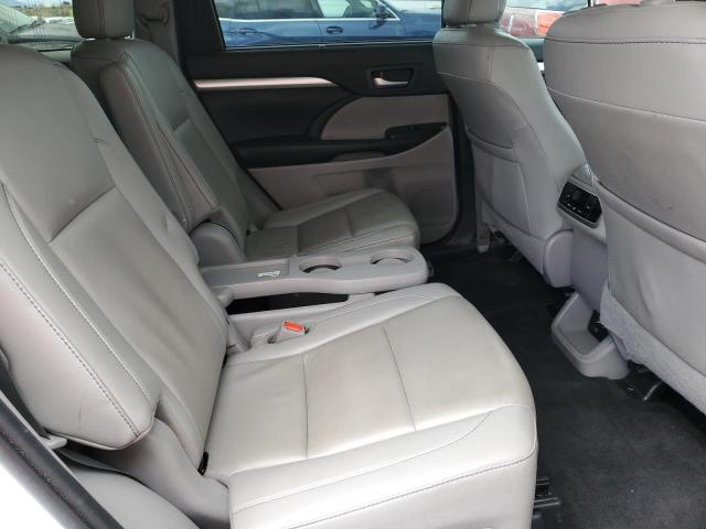 Photo 11 from auction – 2019 TOYOTA HIGHLANDER with VIN 5TDKZRFH0KS334352